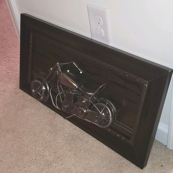 Motorcycle - Picture 3 of 4